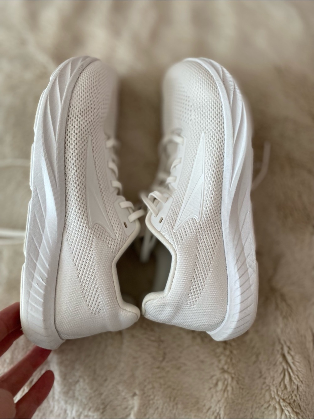 Altra women’s Escalante 4 white running/ walking sneakers - Picture 9 of 10